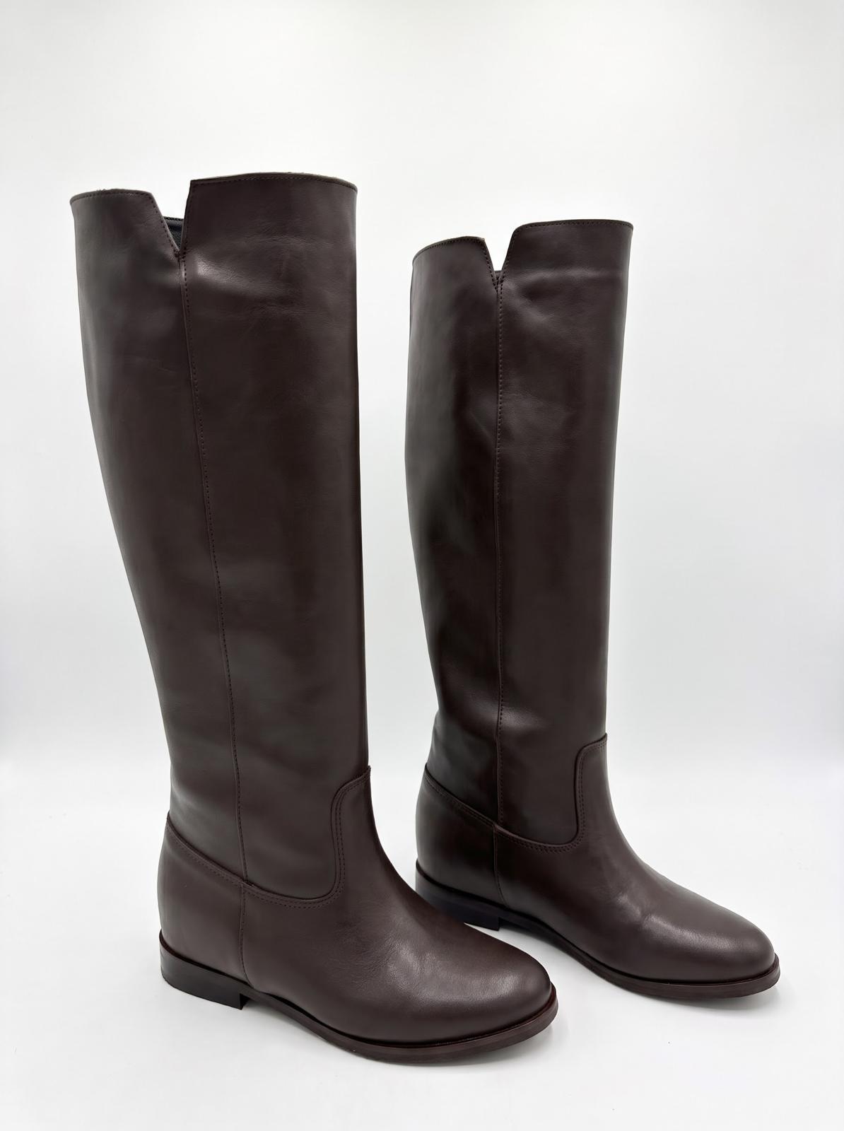 STIVALE IN VERA PELLE CON RIALZO INTERNO DI 3 CM -VICKY-