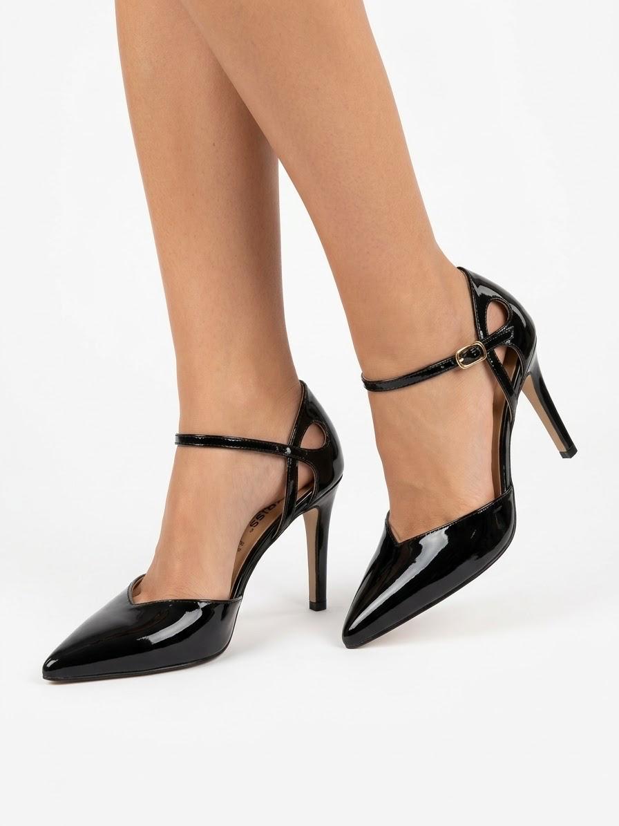 DECOLLETE IN VERNICE CON CINTURINO E TACCO A SPILLO 9.5 CM -SISSI-